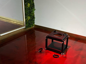 Queening Bench/Smother Box With Restraints
