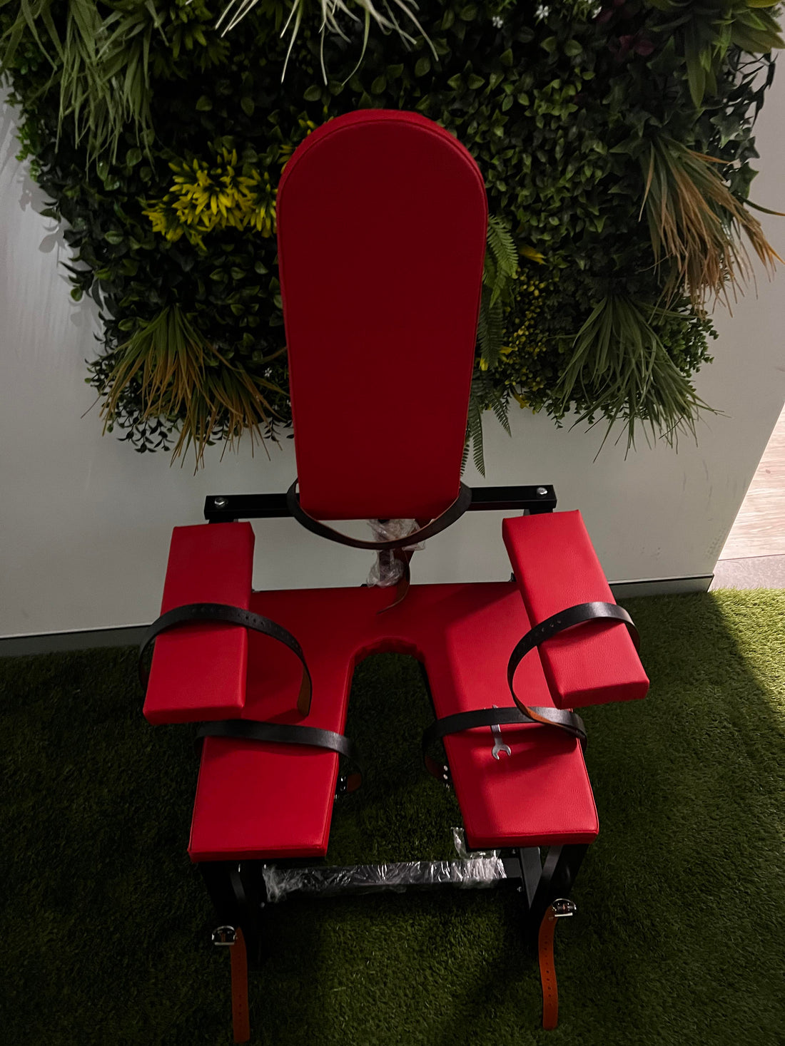 Bondage Restraint Leather Queening Chair